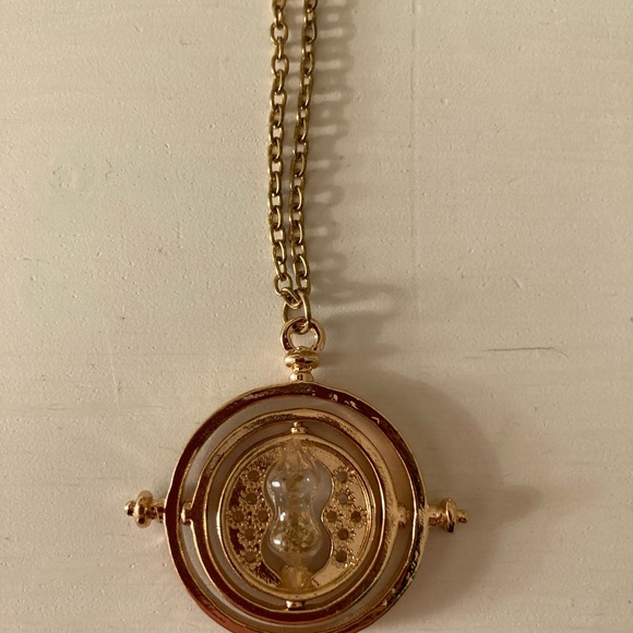 Time Turner Necklace - Picture 2 of 2